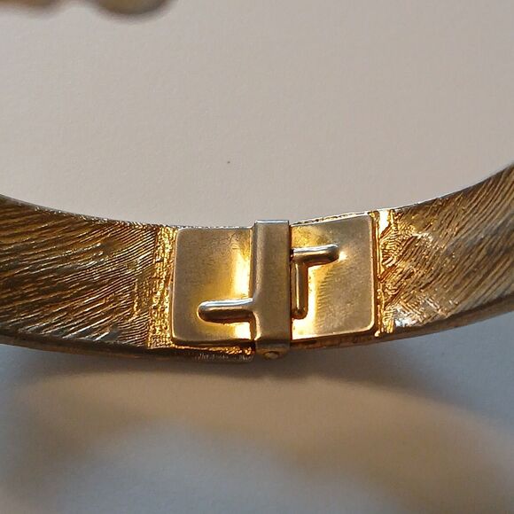 Vintage Lucerne Gold Tone Anti-Magnetic Swiss Mechanical Hidden Watch - BROKEN main image 6